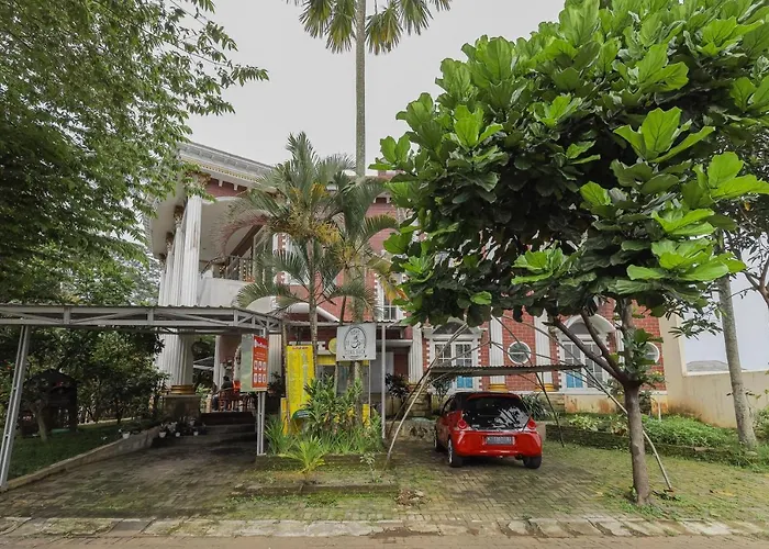RedDoorz at Villa Puncak Tidar Malang